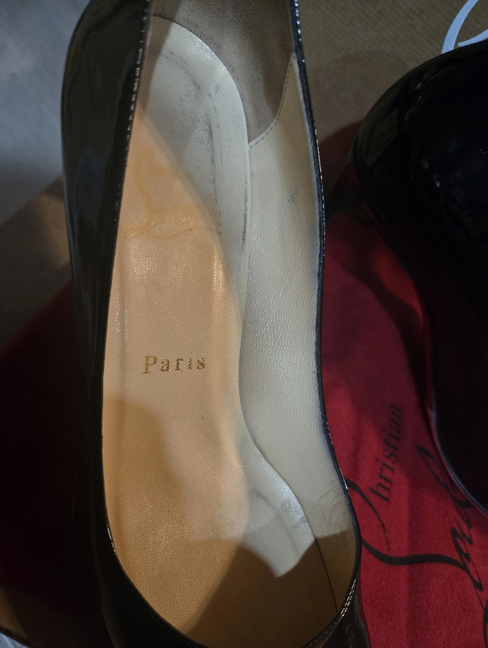 Christian Louboutin Simple Pump 70 Patent Calf Leather Round-Toe Pumps - Picture 10 of 12